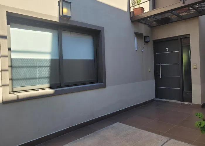 Lujoso Apartamento Comodo Y Luminoso Con Seguridad 24 Hs Y Estacionamiento