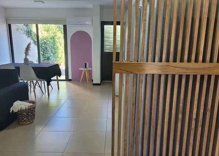 Lujoso Apartamento Comodo Y Luminoso Con Seguridad 24 Hs Y Estacionamiento