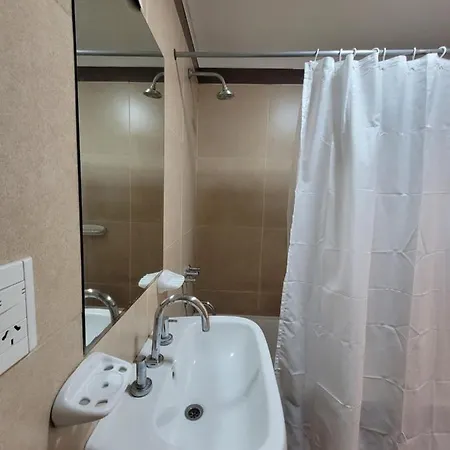 Lujoso Apartamento Comodo Y Luminoso Con Seguridad 24 Hs Y Estacionamiento Guaymallen Exterior photo